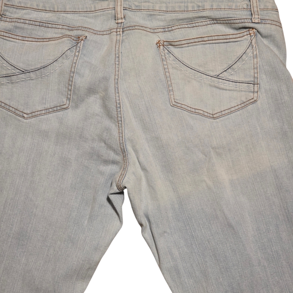 Arizona Jean Company Light Blue Wide Leg Jeans Size Women 17 - Picture 3 of 5